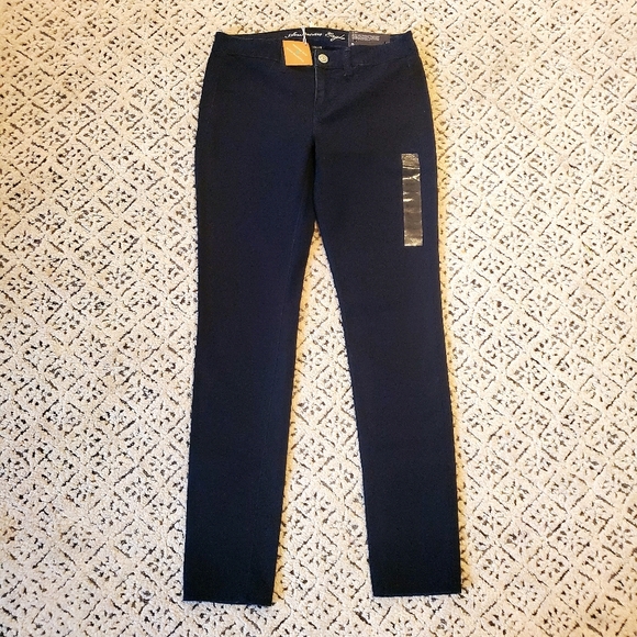 American Eagle Jean - Picture 2 of 2